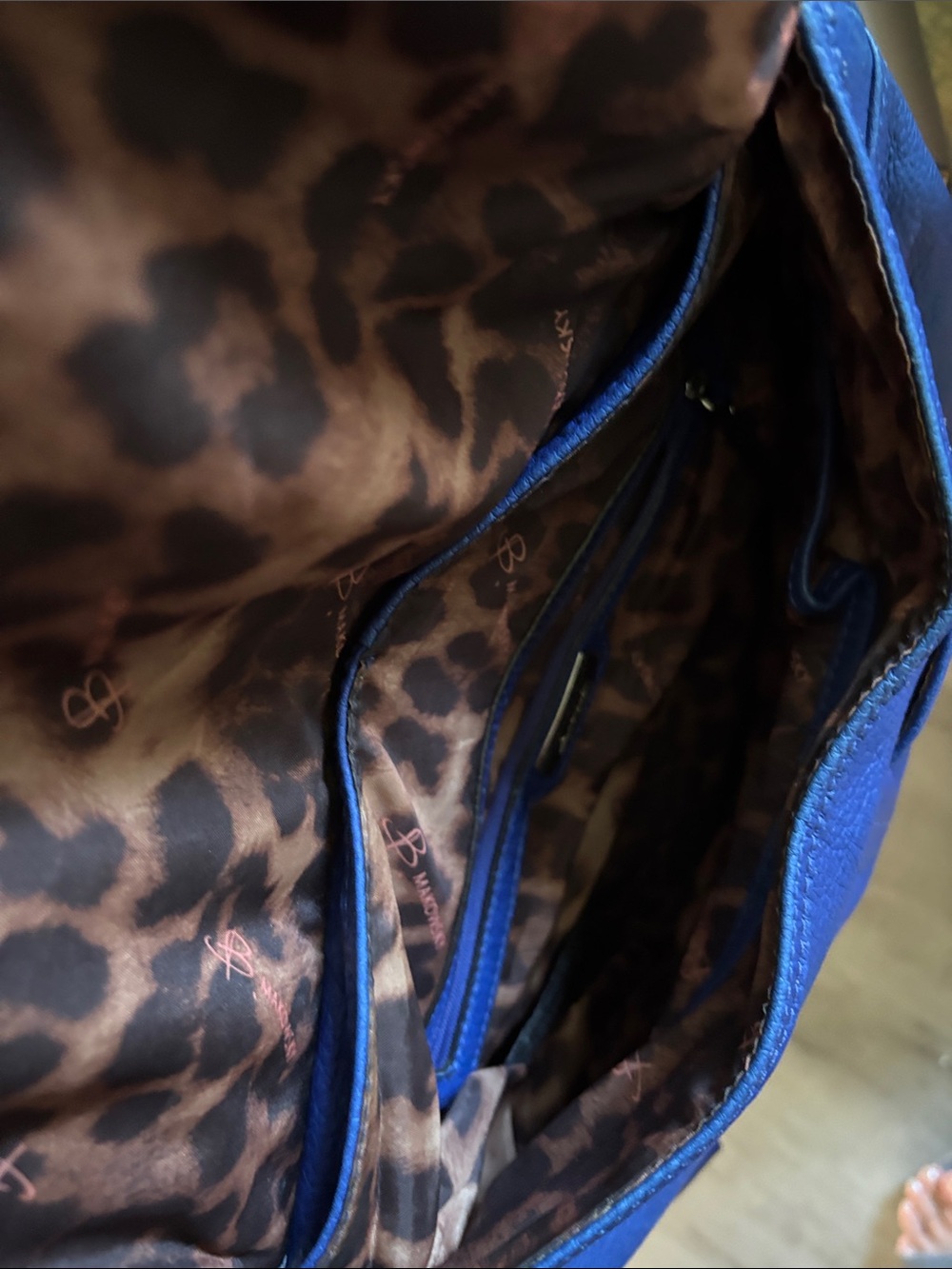 B. Makowsky Blue Leather Shoulder Bag - Funky Braided Chain Strap- Like New! - Picture 7 of 9